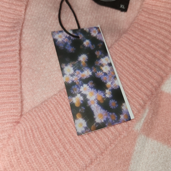 NWT Cider Pink/White Checkered Sweater Vest Size XL Soft Cozy Ribbed V-Neck - Picture 9 of 10